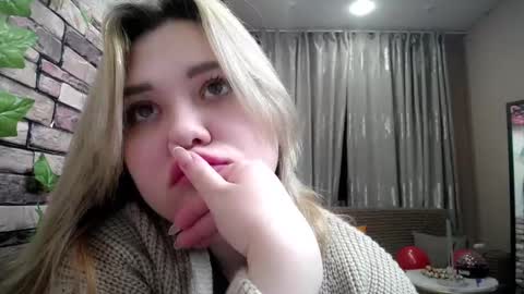 mimimishel_69 online show from 02/12/25, 05:05