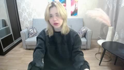 mimimishel_69 online show from 02/01/26, 07:56