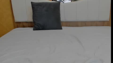 Snapshot of mimixo99 chatting on 10/23/25, 07:34 mimixo99 online show from 10/23/25, 07:34