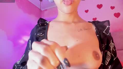 Minji online show from 03/11/25, 07:26