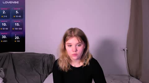 hi Im Mina  online show from 12/18/24, 05:04