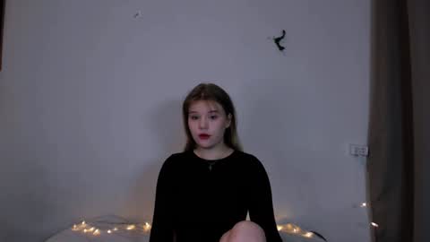 hi Im Mina  online show from 01/05/25, 01:24