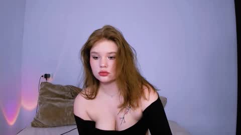 Snapshot of mina27372 chatting on 01/08/26, 01:41 hi Im Mina online show from 01/08/26, 01:41