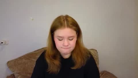 Snapshot of mina27372 chatting on 02/16/26, 04:19 hi Im Mina online show from 02/16/26, 04:19