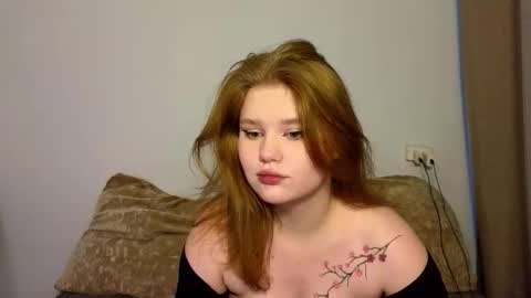 Snapshot of mina27372 chatting on 03/01/26, 06:04 hi Im Mina online show from 03/01/26, 06:04