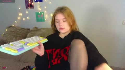 hi Im Mina  online show from 04/23/26, 02:35