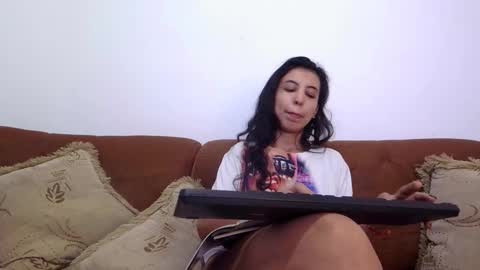 Snapshot of mina_smithx chatting on 09/25/25, 04:32 mina smith online show from 09/25/25, 04:32