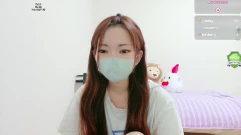 Snapshot of mina_x chatting on 10/01/25, 05:35 mina_x online show from 10/01/25, 05:35