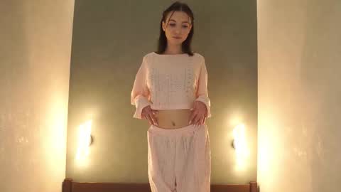 Mira online show from 03/07/26, 06:43