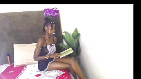 minatah6 online show from 11/29/25, 10:24