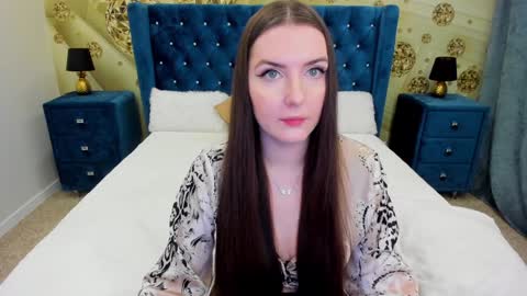 Snapshot of minchelskatrina chatting on 12/17/24, 12:33 minchelskatrina online show from 12/17/24, 12:33