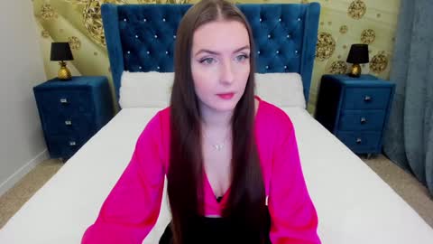 Snapshot of minchelskatrina chatting on 01/05/25, 04:58 minchelskatrina online show from 01/05/25, 04:58