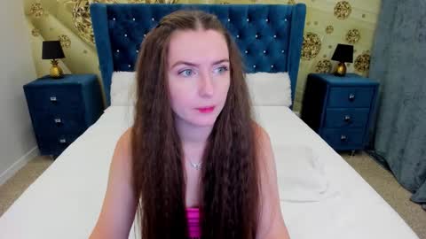 Snapshot of minchelskatrina chatting on 10/03/25, 07:27 minchelskatrina online show from 10/03/25, 07:27