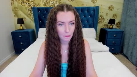 Snapshot of minchelskatrina chatting on 10/07/25, 09:06 minchelskatrina online show from 10/07/25, 09:06