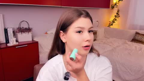 Mindi online show from 10/09/25, 07:17