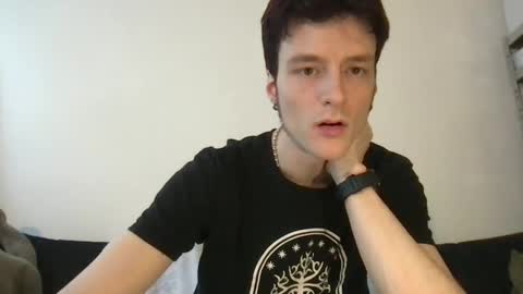 Snapshot of mindly chatting on 01/08/25, 02:25 Mindly online show from 01/08/25, 02:25