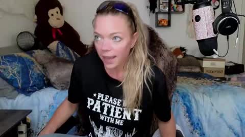 Mindy Mars online show from 11/08/25, 06:40