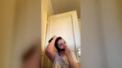 please subscribe to my fansly  please no video or photos must be recorded or re sold online show from 04/19/26, 02:05