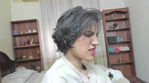 Snapshot of minefoxy2 chatting on 01/13/26, 01:49 Amber online show from 01/13/26, 01:49