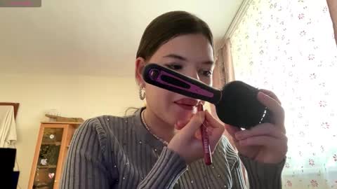 Amelia online show from 10/15/25, 06:13