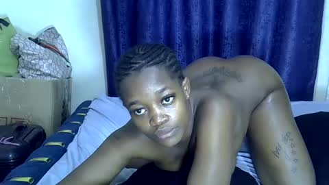 Snapshot of mini_charm chatting on 06/25/26, 08:35 VERONICA MUTAMBI online show from 06/25/26, 08:35