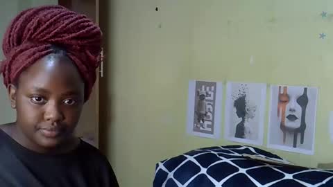 Snapshot of mini_karee chatting on 02/18/26, 03:41 mini_karee online show from 02/18/26, 03:41