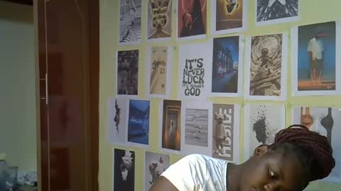 mini_karee online show from 03/24/26, 08:03