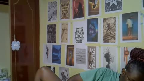 mini_karee online show from 03/29/26, 08:47