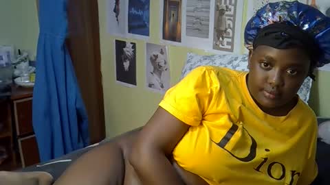 mini_karee online show from 03/31/26, 01:40