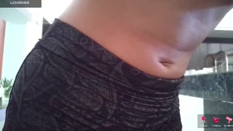   Mini Mila Kunis ft Ashton Katchero. Follow me to stay in touch  online show from 10/05/25, 07:23