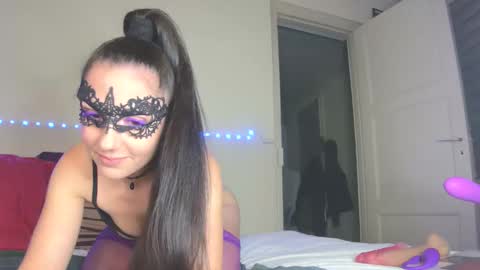 Snapshot of minitini_squirt chatting on 10/15/25, 07:58 Tina et Lo online show from 10/15/25, 07:58