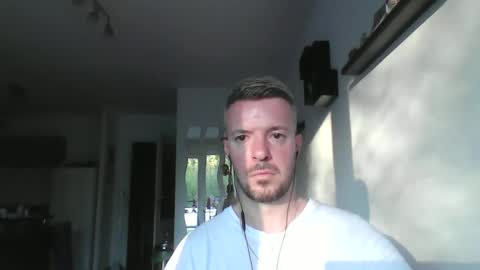 minka28 online show from 04/17/26, 05:27