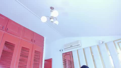 Snapshot of minnie_hott chatting on 01/04/25, 04:11 minnie_hott online show from 01/04/25, 04:11