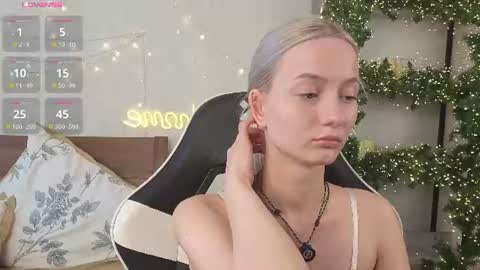 Snapshot of minnietammy chatting on 07/01/26, 11:48 Mary is here 3 My favorite patterns 77143222321Try my private online show from 07/01/26, 11:48