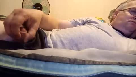 Stephano online show from 10/28/25, 08:00