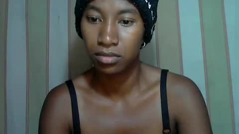 minouch211907 online show from 02/21/25, 02:50