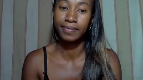 minouch211907 online show from 02/21/25, 11:21