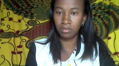 minouch211907 online show from 09/22/25, 12:45