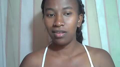 minouch211907 online show from 10/21/25, 07:42