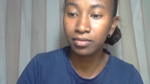 minouch211907 online show from 11/06/25, 08:43