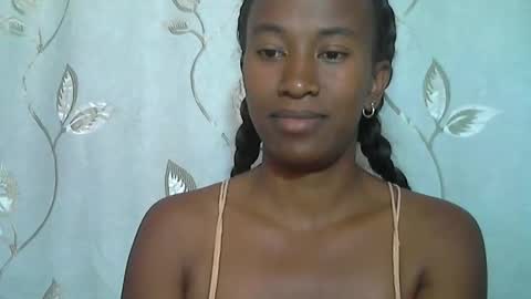 minouch211907 online show from 02/19/26, 08:54