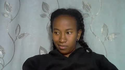 minouch211907 online show from 03/11/26, 12:16