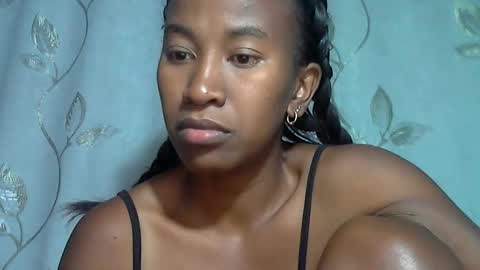 minouch211907 online show from 03/24/26, 06:46