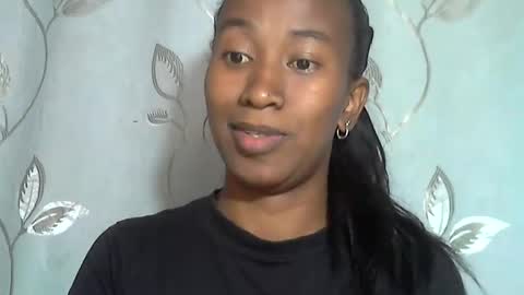 minouch211907 online show from 04/03/26, 06:55