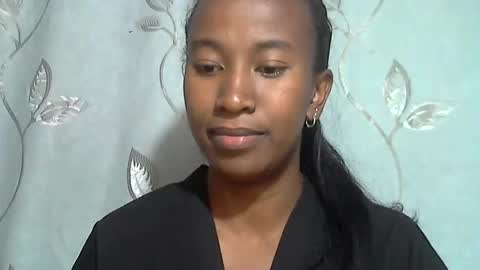 minouch211907 online show from 04/07/26, 04:57