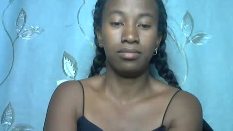 minouch211907 online show from 04/16/26, 10:45