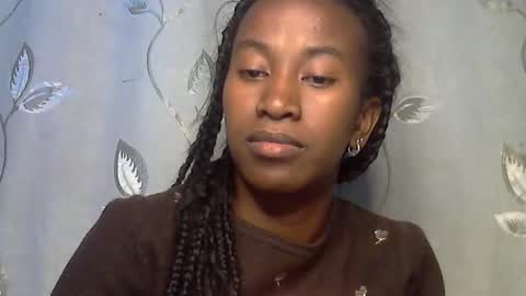 minouch211907 online show from 04/22/26, 06:31