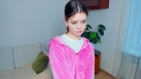 Linda online show from 11/30/25, 07:01