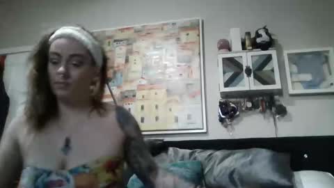 Snapshot of minxss chatting on 05/26/26, 02:29 minxss online show from 05/26/26, 02:29