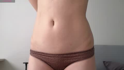 lia online show from 04/24/26, 04:15